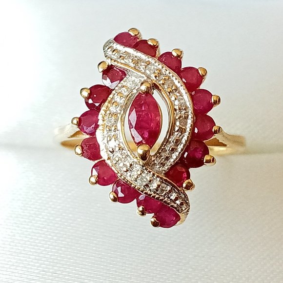 (SOLD) Vintage 10K Y.Gold Ruby Diamond Cluster Ring, Sz6 - Picture 6 of 10
